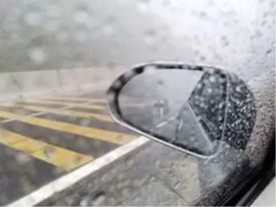 Bolu Dağı'nda sis nedeni ile görüş mesafesi 30 metreye düştü Bolu Dağı'nda sis nedeni ile görüş mesafesi 30 metreye düştü