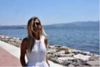 Boşanmak istediği eşi tarafından tehdit edilen Saadet'e bakanlık desteği Boşanmak istediği eşi tarafından tehdit edilen Saadet'e bakanlık desteği