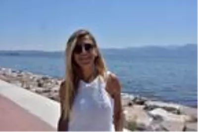 Boşanmak istediği eşi tarafından tehdit edilen Saadet'e bakanlık desteği Boşanmak istediği eşi tarafından tehdit edilen Saadet'e bakanlık desteği