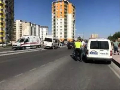 Kayseri'de 4 aracın karıştığı kazada 7 kişi yaralandı Kayseri'de 4 aracın karıştığı kazada 7 kişi yaralandı