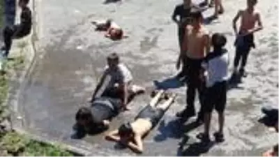 Koronavirüs vaka sayısının en çok arttığı illerden olan Diyarbakır'da tepki çeken fotoğraf Koronavirüs vaka sayısının en çok arttığı illerden olan Diyarbakır'da tepki çeken fotoğraf