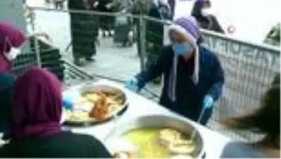 Mustafakemalpaşa Belediyesi Ayasofya Cami için lokma dağıttı Mustafakemalpaşa Belediyesi Ayasofya Cami için lokma dağıttı