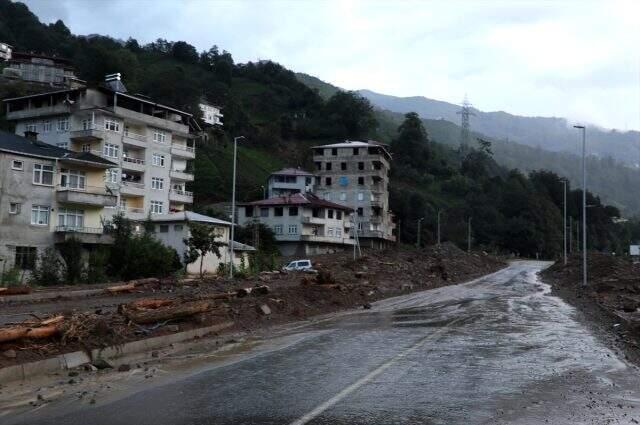 Rize'deki sel felaketinin büyüklüğü, gün ağarınca ortaya çıktı Rize'deki sel felaketinin büyüklüğü, gün ağarınca ortaya çıktı
