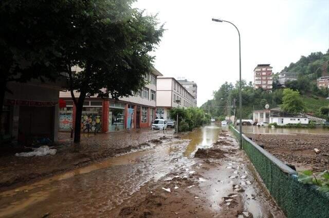 Rize'deki sel felaketinin büyüklüğü, gün ağarınca ortaya çıktı Rize'deki sel felaketinin büyüklüğü, gün ağarınca ortaya çıktı