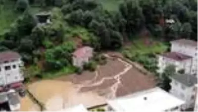 Rize'deki selin ardından temizleme çalışmaları sürüyor Rize'deki selin ardından temizleme çalışmaları sürüyor