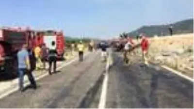 Son dakika haberleri... Tire'de makilik yangınına giden arazöz devrildi: 2 ölü, 2 yaralı