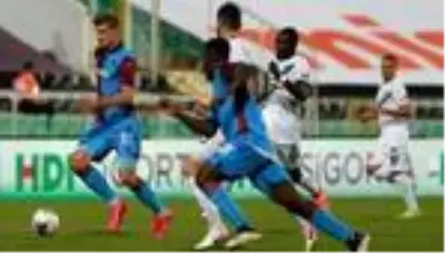 Trabzonspor bu sezon Denizlispor'a 3. kez yenildi Trabzonspor bu sezon Denizlispor'a 3. kez yenildi