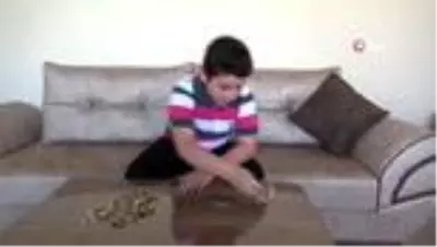 10 yaşındaki çocuk, tablet almak için biriktirdiği parayı Mehmetçik Vakfı'na bağışladı 10 yaşındaki çocuk, tablet almak için biriktirdiği parayı Mehmetçik Vakfı'na bağışladı