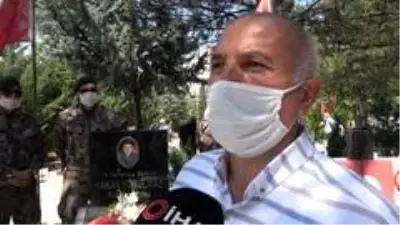 15 Temmuz şehidi PÖH Hakan Yorulmaz'ın babası: 'Bu ülkenin kaderini Seyit Onbaşılar ile 15 Temmuz... 15 Temmuz şehidi PÖH Hakan Yorulmaz'ın babası: 'Bu ülkenin kaderini Seyit Onbaşılar ile 15 Temmuz...