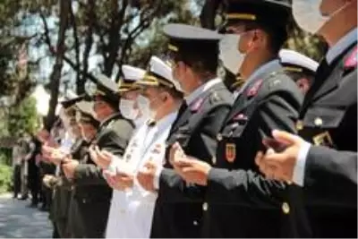 Son dakika haberleri: 15 Temmuz şehitleri, İzmir'deki şehitlikte anıldı Son dakika haberleri: 15 Temmuz şehitleri, İzmir'deki şehitlikte anıldı