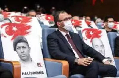 '15 Temmuz, ülkemizin ve milletimizin bekası için gözünü kırpmadan canını veren vatan evlatlarının... '15 Temmuz, ülkemizin ve milletimizin bekası için gözünü kırpmadan canını veren vatan evlatlarının...