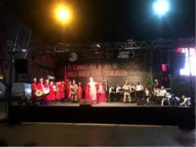 Beykoz'da demokrasi kahramanları türkülerle anıldı Beykoz'da demokrasi kahramanları türkülerle anıldı