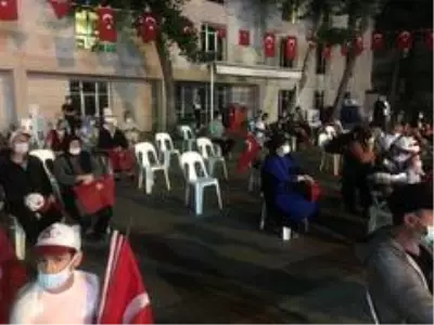 Beykoz'da demokrasi kahramanları türkülerle anıldı Beykoz'da demokrasi kahramanları türkülerle anıldı