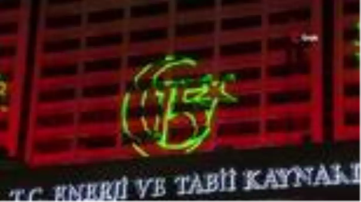 Enerji ve Tabii Kaynaklar Bakanlığından 15 Temmuza özel ışıklandırma