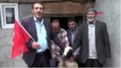 ERZURUM ŞEHİT BABASI, 3 TERÖRİSTİ ETKİSİZ HALE GETİREN ASKER VE POLİS İÇİN KURBAN KESTİ