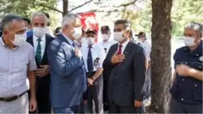 Isparta'da protokol 15 Temmuz Ormanı'na fidan dikti