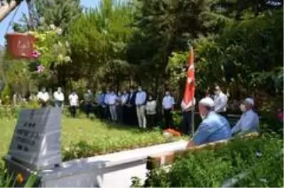 Kargı'da şehitlikler ziyaret edildi Kargı'da şehitlikler ziyaret edildi