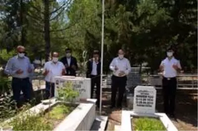 Kargı'da şehitlikler ziyaret edildi Kargı'da şehitlikler ziyaret edildi