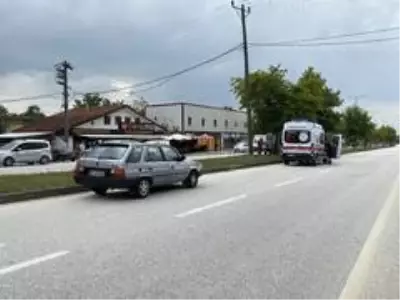 Karşıdan karşıya geçmeye çalışan dede ve toruna otomobil çarptı: 1'i ağır 3 yaralı