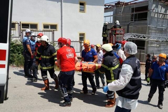 Kastamonu'da spor salonu inşaatı çöktü: 1 ölü, 1 yaralı