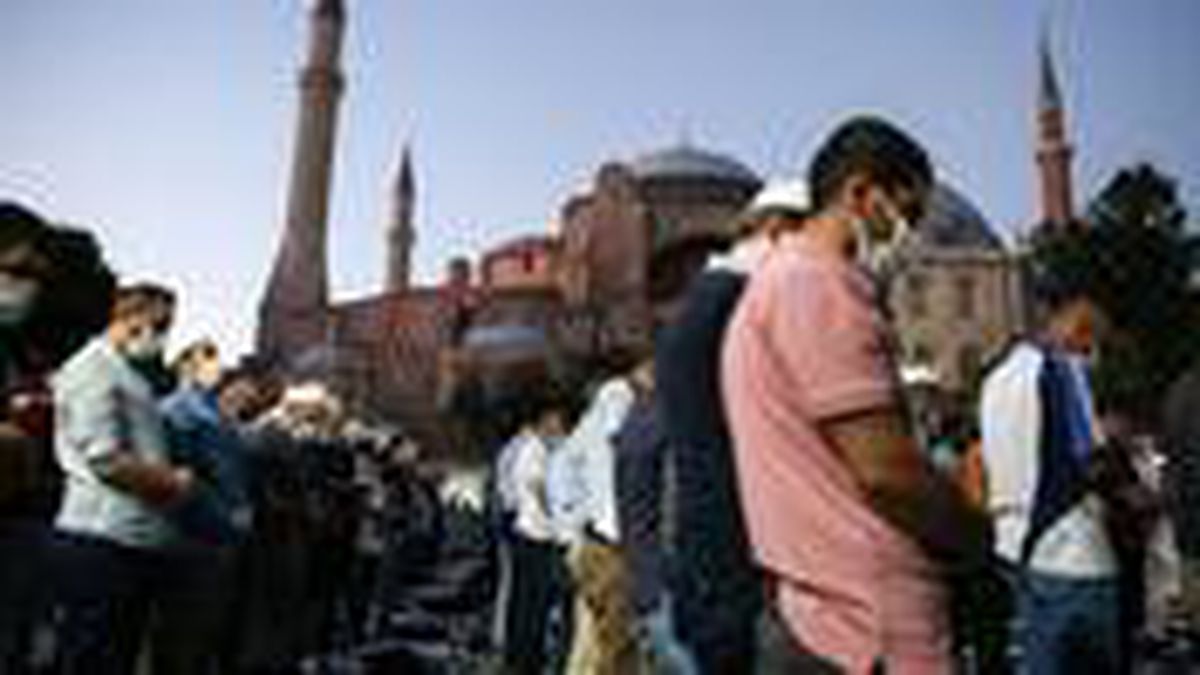 Kültür ve Turizm Bakanlığı ile Diyanet İşleri Başkanlığı, Ayasofya için işbirliği protokolü imzalayacak