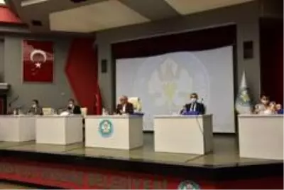 Manisa Büyükşehir Meclisi sosyal mesafeli toplandı Manisa Büyükşehir Meclisi sosyal mesafeli toplandı