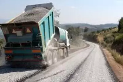 Manisa'da 5 ilçede asfalt çalışması Manisa'da 5 ilçede asfalt çalışması