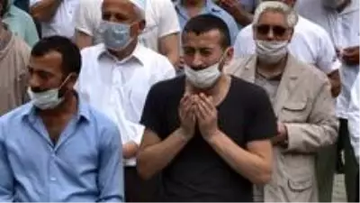 Rize'de selde hayatını kaybeden Ali Uzun son yolculuğuna uğurlandı Rize'de selde hayatını kaybeden Ali Uzun son yolculuğuna uğurlandı