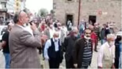 Rize'deki selde hayatını kaybedenler son yolculuğuna uğurlanıyor Rize'deki selde hayatını kaybedenler son yolculuğuna uğurlanıyor
