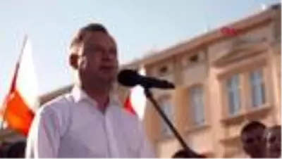 Rus telefon şakacıları bu kez de Polonya liderini işletti Rus telefon şakacıları bu kez de Polonya liderini işletti