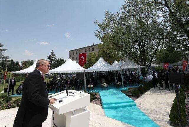 Son dakika: Cumhurbaşkanı Erdoğan: 15 Temmuz gecesi ben dahil seçilmiş tüm yöneticileri katledeceklerdi Son dakika: Cumhurbaşkanı Erdoğan: 15 Temmuz gecesi ben dahil seçilmiş tüm yöneticileri katledeceklerdi