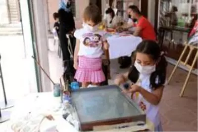 Tarihi külliyede çocuklarla renkli sanat günleri Tarihi külliyede çocuklarla renkli sanat günleri
