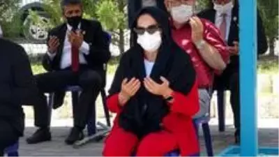 Uşak'ta 15 Temmuz şehitleri, mezarları başında anıldı Uşak'ta 15 Temmuz şehitleri, mezarları başında anıldı
