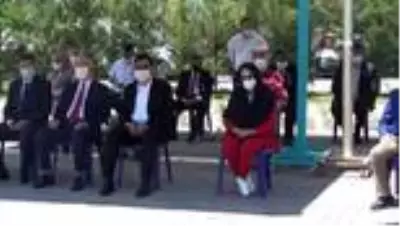 Uşak'ta 15 Temmuz şehitleri, mezarları başında anıldı Uşak'ta 15 Temmuz şehitleri, mezarları başında anıldı