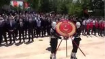 Son dakika! Vali Aydoğdu: '15 Temmuz bir milletin yeniden şahlanışa kalkışının adıdır' Son dakika! Vali Aydoğdu: '15 Temmuz bir milletin yeniden şahlanışa kalkışının adıdır'