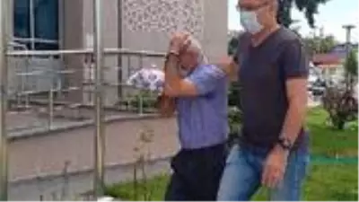 10 yaşındaki kız çocuğunu taciz eden sapığı dövüp polise teslim ettiler 10 yaşındaki kız çocuğunu taciz eden sapığı dövüp polise teslim ettiler