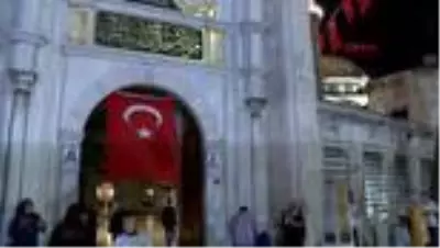 15 Temmuz şehitleri Eyüpsultan Camii'nde dualarla anıldı 15 Temmuz şehitleri Eyüpsultan Camii'nde dualarla anıldı