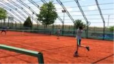 Ankara Tenis Kulübü'nde 3 kişide korona çıktı! Aileler vakaların gizlendiği iddiasıyla isyan etti Ankara Tenis Kulübü'nde 3 kişide korona çıktı! Aileler vakaların gizlendiği iddiasıyla isyan etti