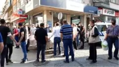 Çay ocaklarının bardaklar karışınca çarşı birbirine girdi Çay ocaklarının bardaklar karışınca çarşı birbirine girdi