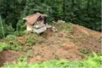 Çayeli'nde, çöken evde 1 kişinin öldüğü heyelana tanık olanlar o anları anlattı
