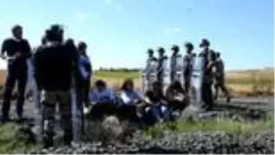 Çorlu'da tren kazasının yaşandığı yerde bilirkişi keşif yaptı Çorlu'da tren kazasının yaşandığı yerde bilirkişi keşif yaptı