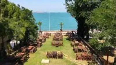 Cunda Adası yeni bir plaja kavuştu Cunda Adası yeni bir plaja kavuştu