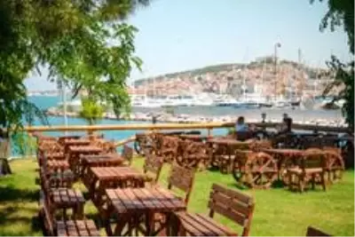 Cunda Adası yeni bir plaja kavuştu Cunda Adası yeni bir plaja kavuştu