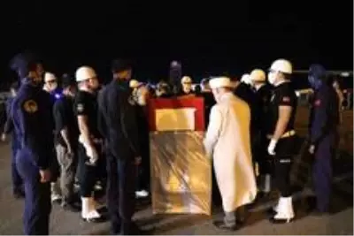Düşen uçakta şehit olan polislere uğurlama töreni Düşen uçakta şehit olan polislere uğurlama töreni