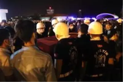 Düşen uçakta şehit olan polislere uğurlama töreni Düşen uçakta şehit olan polislere uğurlama töreni