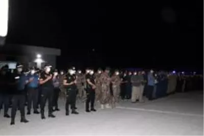 Düşen uçakta şehit olan polislere uğurlama töreni Düşen uçakta şehit olan polislere uğurlama töreni