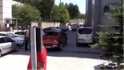 Erzurum'da yakalanan 2 terörist adliyeye sevk edildi Erzurum'da yakalanan 2 terörist adliyeye sevk edildi