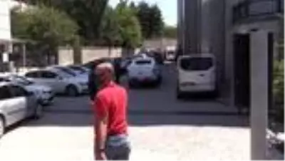 Erzurum'da yakalanan 2 terörist adliyeye sevk edildi Erzurum'da yakalanan 2 terörist adliyeye sevk edildi