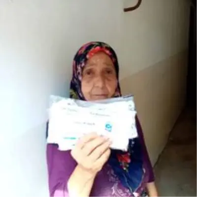 Son dakika güncel: Eyüpsultan Belediyesi ücretsiz maske dağıtıyor Son dakika güncel: Eyüpsultan Belediyesi ücretsiz maske dağıtıyor