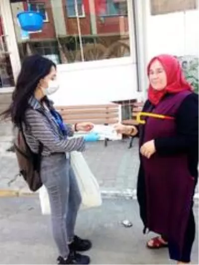 Son dakika güncel: Eyüpsultan Belediyesi ücretsiz maske dağıtıyor Son dakika güncel: Eyüpsultan Belediyesi ücretsiz maske dağıtıyor
